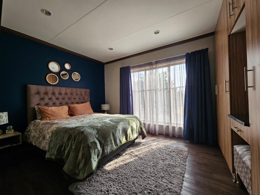 To Let 2 Bedroom Property for Rent in Miederpark North West